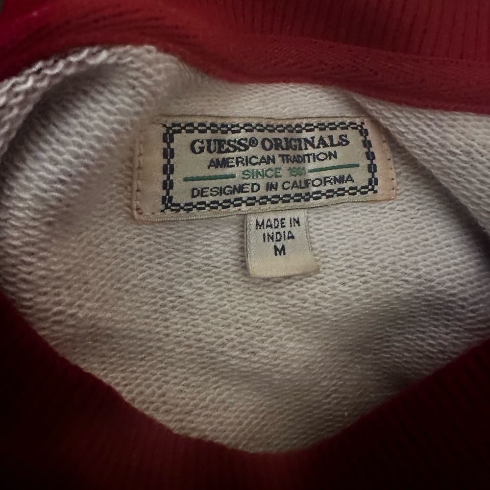 GUESS Sweatshirt - Picture 5 of 5